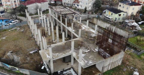 Çekmeköy’de itfaiye istasyonu inşaatı, hurdacıların istilasına uğradı