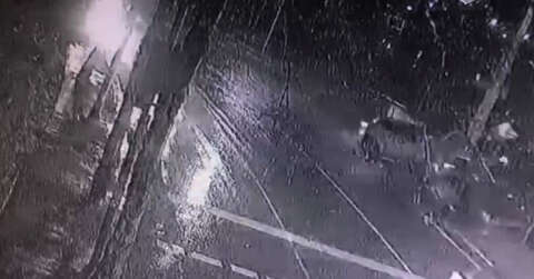 İstanbul’da feci kaza kamerada: Motor tamamen koptu, 1’i ağır 4 yaralı