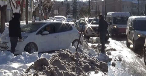 Gaziantep’te yoğun kar yağışı sonrası hayat normale dönüyor