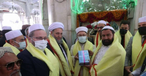 Diyanet İşleri Başkanı Erbaş, Lahor’da Pakistanlı alimlerle bir araya geldi