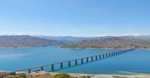 Türkiye’nin en uzun demir yolu köprüsü Elazığ’da
