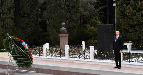 Haydar Aliyev, 99. doğum gününde mezarı başında anıldı