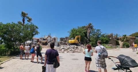 Side Antik Kenti civarındaki kaçak yapılar yıkılıyor
