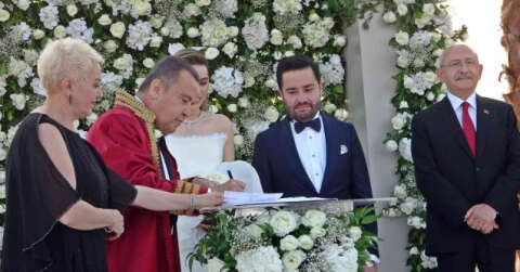 Başkan Böcek oğlunun nikahını kıydı, Kılıçdaroğlu şahitliğini yaptı