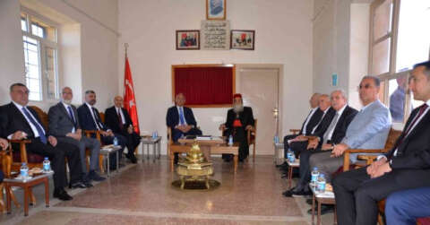 Kültür ve Turizm Bakanı Ersoy, Mardin’de zılgıtlarla karşılandı