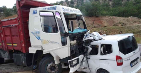 Eskişehir’de kamyon ve kamyonet çarpıştı: 1 ölü 1 yaralı