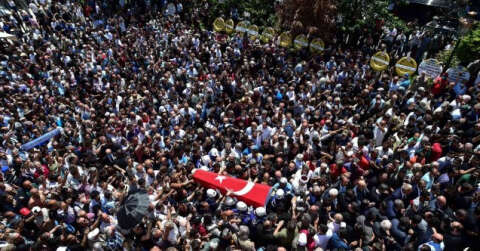 Cüneyt Arkın son yolculuğuna uğurlandı