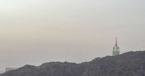 Hacı adaylarının Hira Dağı’na heyecanlı tırmanışı