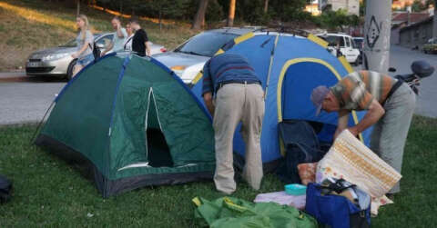 Edirne’de Kırkpınar için çadırda konaklayan vatandaşlara zabıta engeli