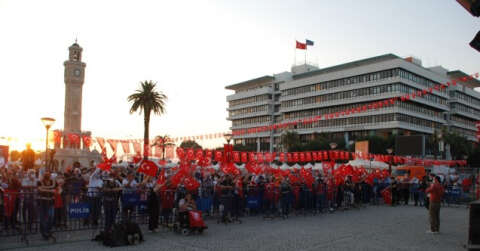 İzmir’de 15 Temmuz anması başladı