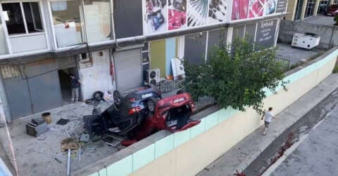 Ataşehir’de yanlışlıkla gaza basan sürücü araçla 2’nci kattan düştü