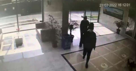 Kağıthane’de rezidanslara dadanan maskeli kadın hırsızlar kamerada