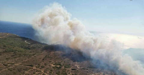 Bozcaada’da çöplük yangını