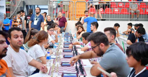 Uluslararası İstanbul Açık Satranç Turnuvası Fatih’te başladı