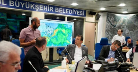 İBB Başkanı İmamoğlu: “İstanbul’da 5 bin 890 personelimizle, 2 bin 135 araçla vatandaşımızın hizmetindeyiz”