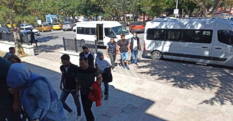 FETÖ bağlantılı 5 kişi Yunanistan’a kaçamadan yakalandı
