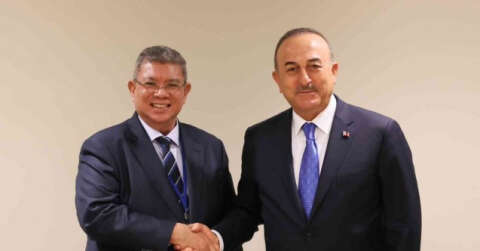 Dışişleri Bakanı Çavuşoğlu, Malezyalı mevkidaşı Abdullah ile görüştü