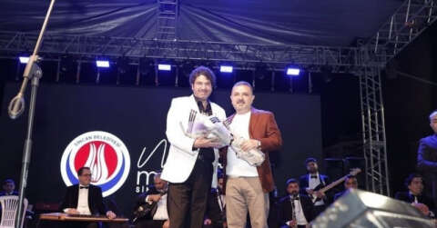 Sanatçı Hakan Taşıyan Sincan’da konser verdi