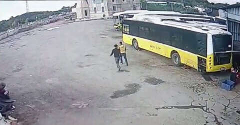 Arnavutköy’de 2 kişi park halindeki otobüslerin aküsünü çaldı