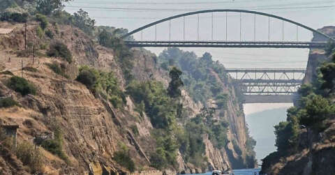 Yunanistan’daki Korint Kanalı 2023 yazına kadar kapalı kalacak