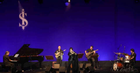 Nükhet Duru caz rüzgarı estirdi