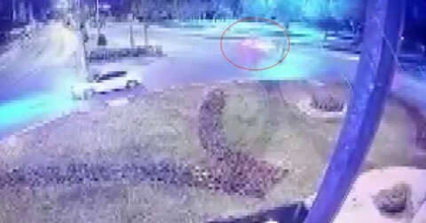 Defalarca takla atan otomobilin kaza anı kamerada