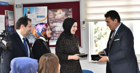 Başkan Dündar, eğitim neferlerinin gününü kutladı