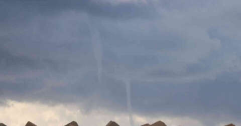 Hatay’da sahilde 4 hortum meydana geldi