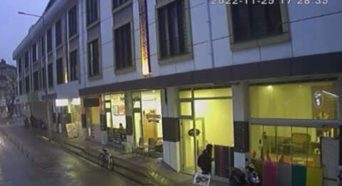 Okuldan dönen çocuğa sokak köpekleri böyle saldırdı