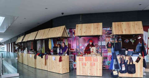 Üreten kadınlardan el emeği ürünler