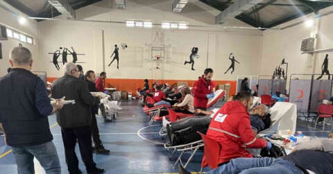 Kartal Şehit Şükrü Bayrakçı İlkokulu’nda kan bağışı kampanyasına yoğun ilgi