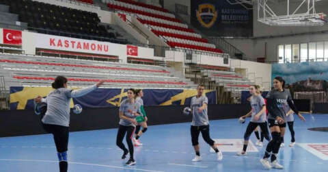 Kastamonu Belediyespor, Metz Handball maçı hazırlıklarını sürdürüyor