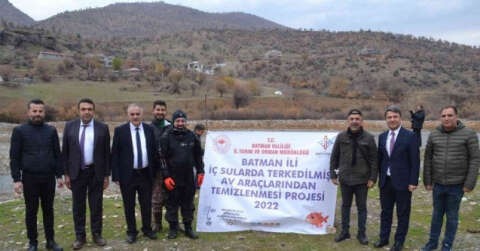 Dünyayı heyecanlandıran balığın bulunduğu Sason Çayı ağlardan temizlendi