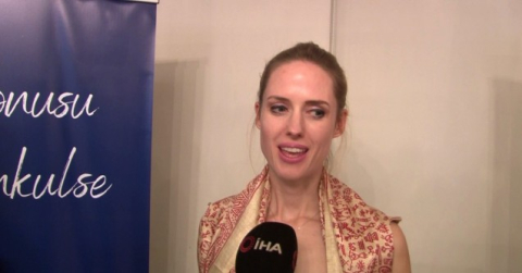 Ünlü oyuncu Wilma Elles’ten yeni dizi müjdesi