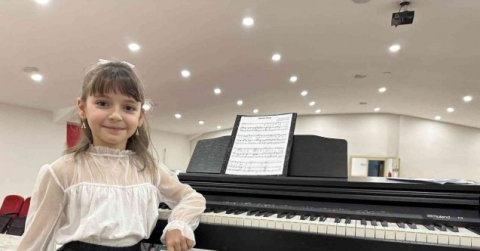 8 yaşındaki piyanistin hayali Evgeny Grinko ile aynı sahneyi paylaşmak