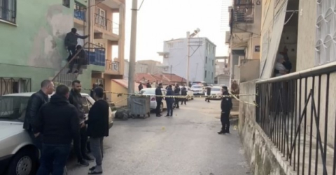 İzmir’de sokak ortasında silahlı çatışma: 3 yaralı