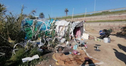 Çöple kaplı baraka çadıra uyuşturucu operasyonu