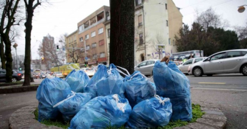 Zegreb sokakları çöp yığınlarıyla doldu