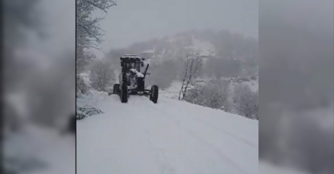 Bingöl’de kar nedeniyle 245 köy yolu ulaşıma kapandı