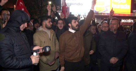 Danimarka’da Kur’an-ı Kerim yakılması Şişli’de protesto edildi