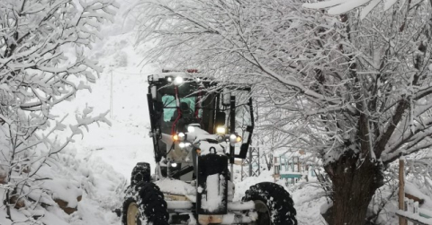 Malatya’da 2 bin 500 personel, 300 araçla karla mücadele