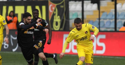 Spor Toto Süper Lig: İstanbulspor: 2 - Kayserispor: 1 (İlk yarı)