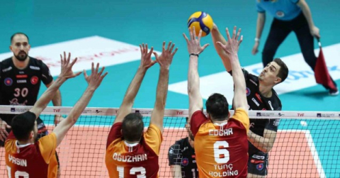 AXA Sigorta Efeler Ligi: Halkbank: 3 - Galatasaray HDI Sigorta: 1