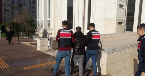 Cezaevi firarisi, Edremit’te jandarmanın sıkı takibiyle yakalandı