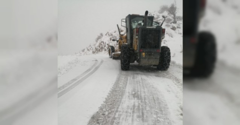 Kardan kapanan 116 mahallenin yolu ulaşıma açıldı