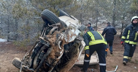 Kaza sonrası kamyonette sıkışan sürücüyü itfaiye kurtardı