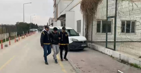 Evinde karşılaştığı şahsı kovaladı sokakta bıçaklayarak öldürdü