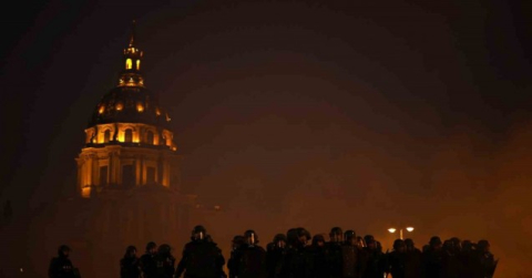 Fransa’da emeklilik reformu protestosuna gazlı müdahale: 30 gözaltı