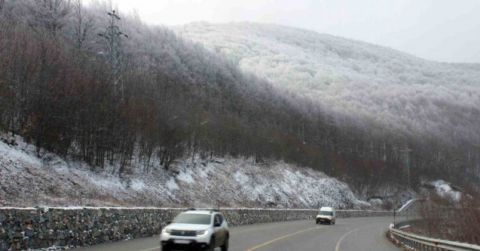 Kırklareli’nin yüksek kesimlerinde kar etkisi sürüyor