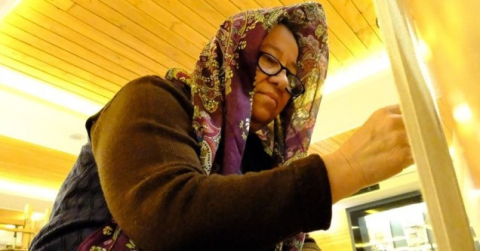 (ÖZEL) Nenelerinden kalan tekniklerle kilim dokuyorlar